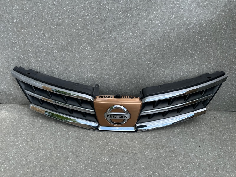 Решетка радиатора TIIDA/VERSA C11 04-11