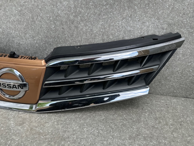 Решетка радиатора TIIDA/VERSA C11 04-11