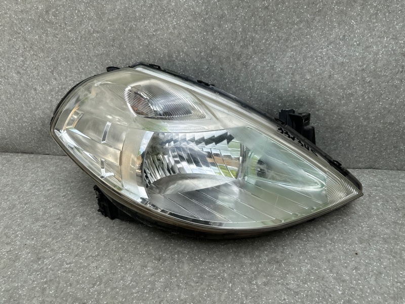 Запчасть фара правая NISSAN TIIDA/VERSA C11 04-11 26010-1JY5A Б/У Фара правая NISSAN TIIDA/VERSA C11 04-11 26010-1JY5A Б/У