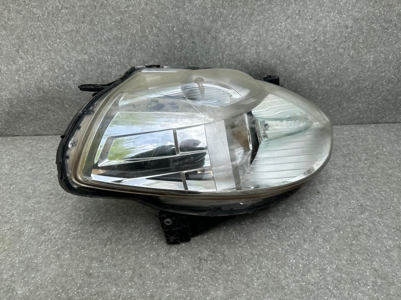 Фара правая NISSAN TIIDA/VERSA C11 04-11 Фара правая NISSAN TIIDA/VERSA C11 04-11