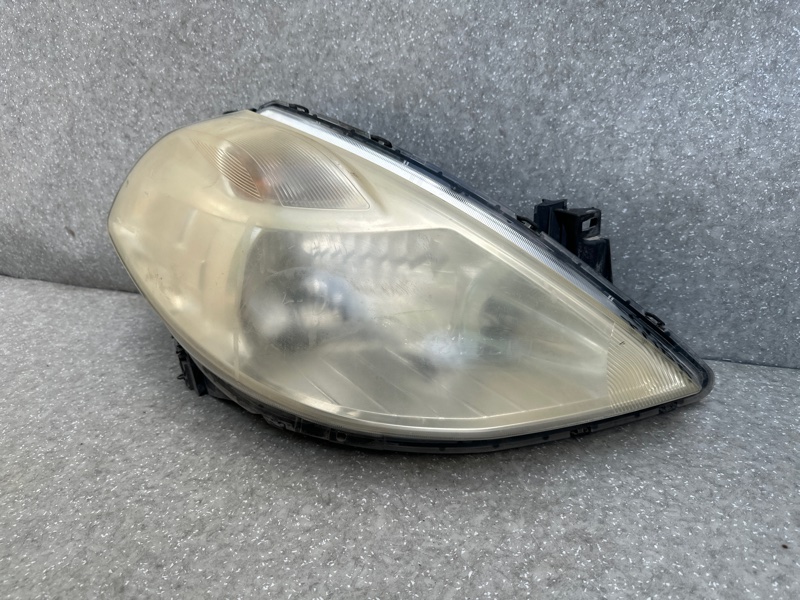 Фара правая NISSAN TIIDA/VERSA C11 04-11 26010-1JY5A Б/У