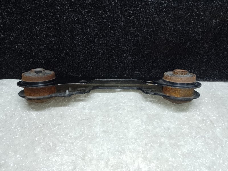 Кронштейн редуктора задний X-TRAIL/ROGUE T32 13-20