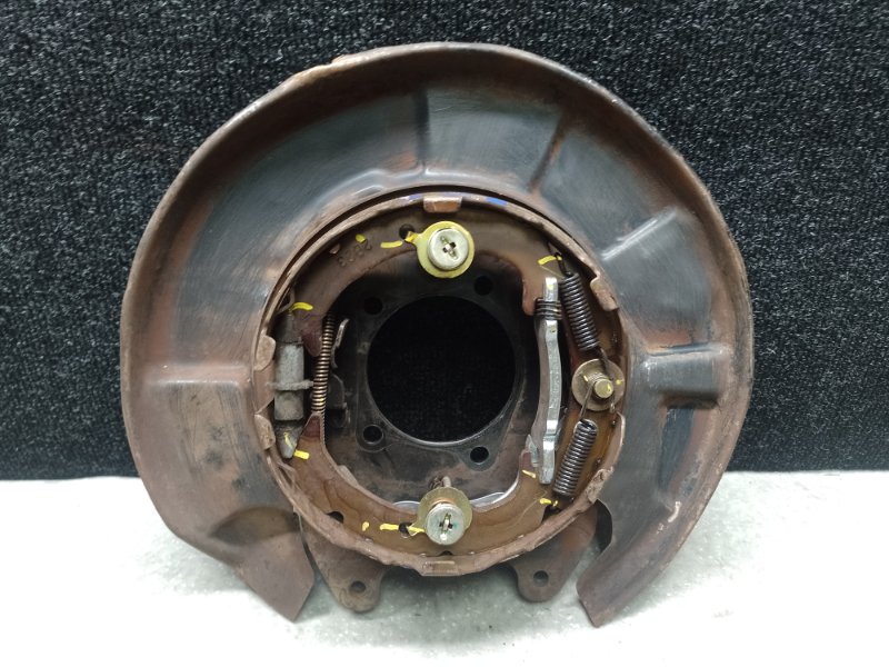 Тормозной механизм задний левый TOYOTA RAV4 00-05 46504-42021 Б/У