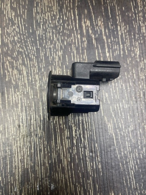 Датчик парктроника X-TRAIL/ROGUE T32 13-20 Датчик парктроника X-TRAIL/ROGUE T32 13-20