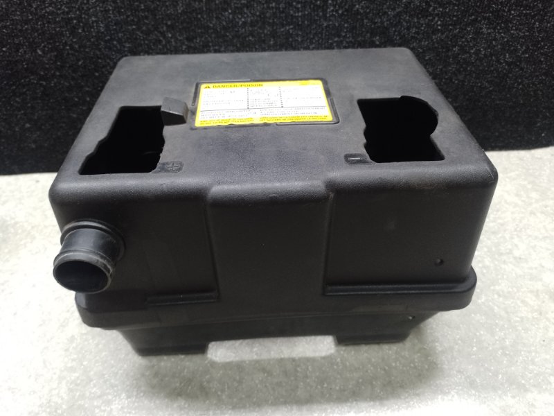 Запчасть короб аккумулятора HUMMER H3 05-10 2006 L52 3.5 L 10399619 Б/У Короб аккумулятора HUMMER H3 05-10 2006 L52 3.5 L 10399619 Б/У