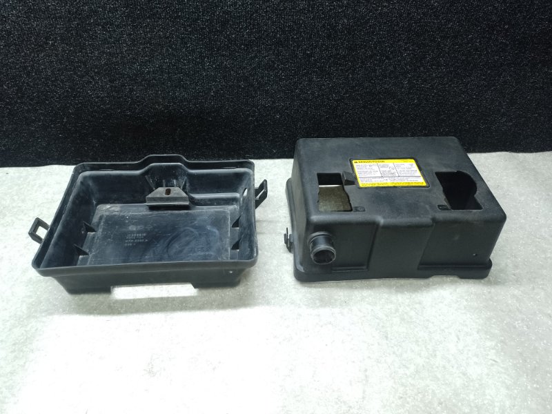 Короб аккумулятора H3 05-10 2006 L52 3.5 L Короб аккумулятора H3 05-10 2006 L52 3.5 L
