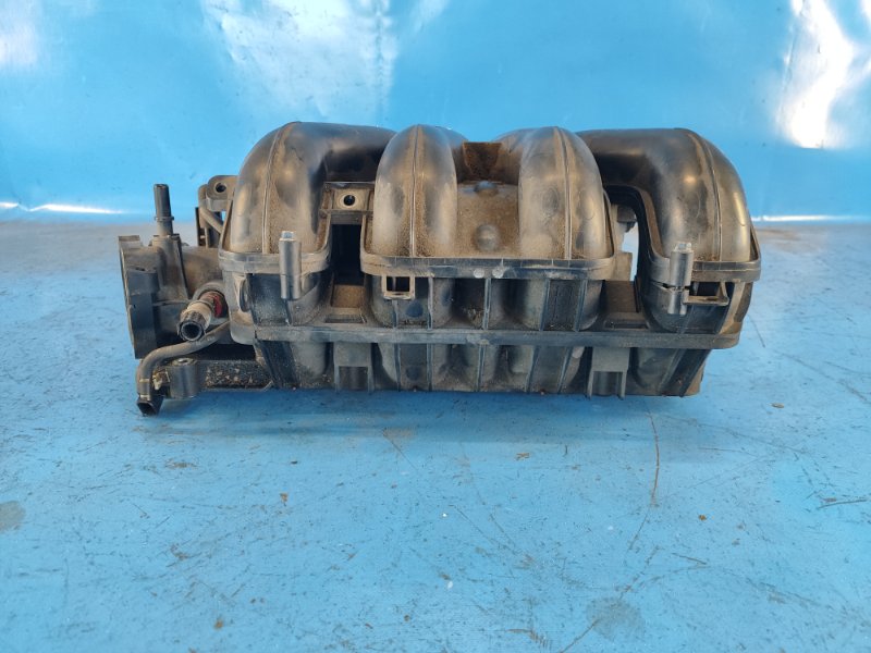Коллектор впускной 3 BL 09-13 2009 2.5 L (L5-VE)