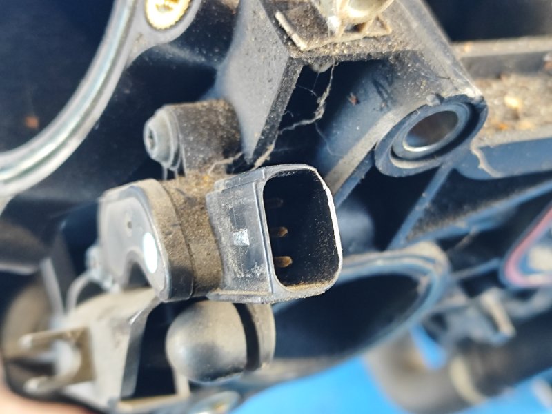 Коллектор впускной 3 BL 09-13 2009 2.5 L (L5-VE)