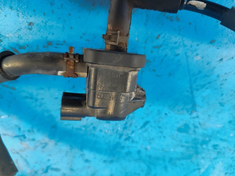 Клапан электромагнитный (вакуумный) MAZDA 3 BL 09-13 2.5 L (L5-VE)