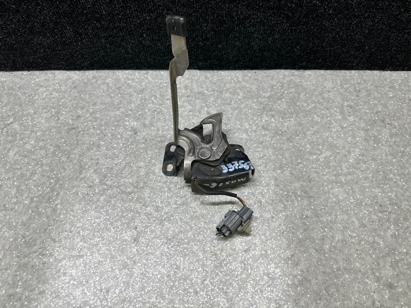 Замок капота ACURA MDX (YD2) 06-13 2008 3.7 74120-STX-506 Б/У