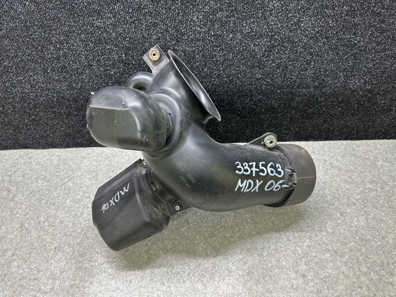 Резонатор воздушного фильтра ACURA MDX (YD2) 06-13 2008 3.7 17230-RYE-A00 Б/У