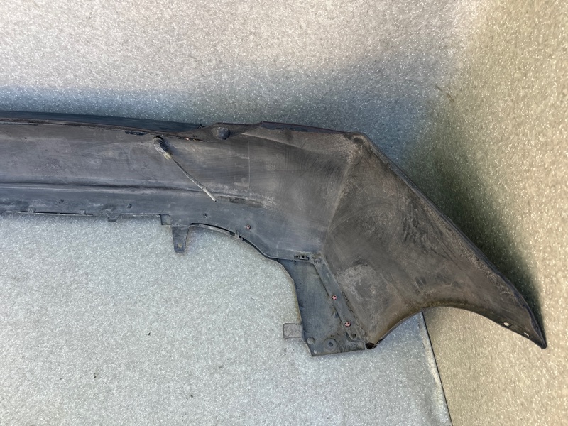 Бампер задний PRIUS - 30 09-17