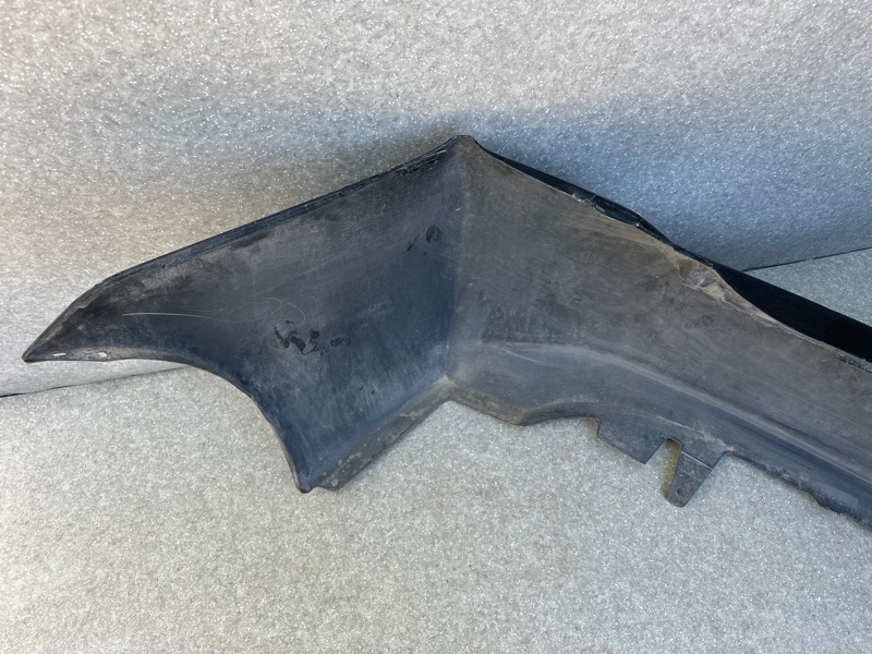 Бампер задний PRIUS - 30 09-17