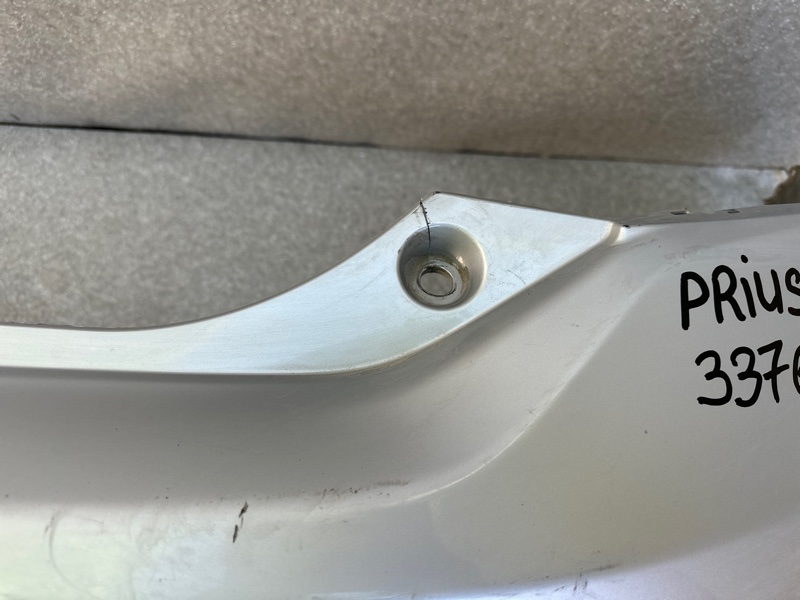 Бампер задний PRIUS - 30 09-17
