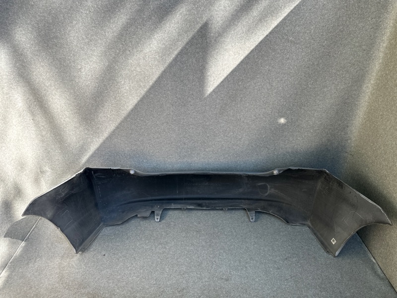 Бампер задний PRIUS - 30 09-17