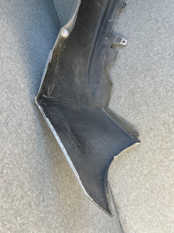 Бампер задний PRIUS - 30 09-17