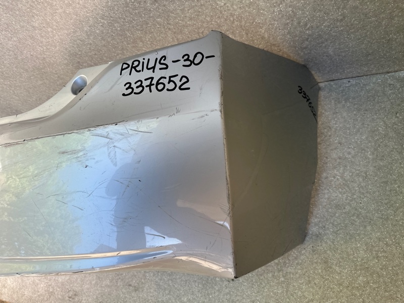 Бампер задний PRIUS - 30 09-17