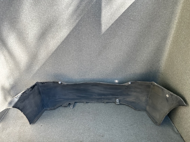 Бампер задний PRIUS - 30 09-17