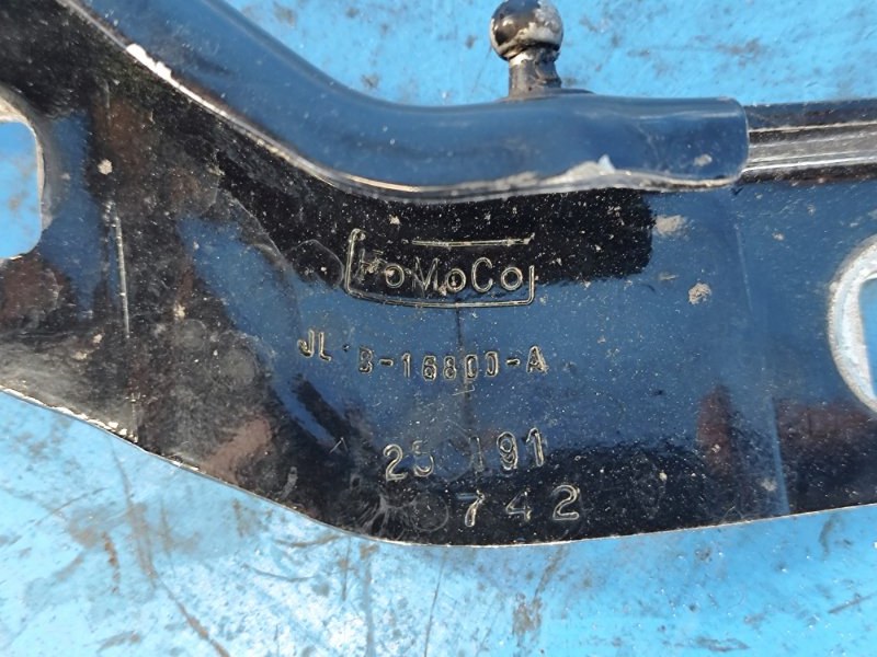 Петля капота правая EXPEDITION 17- 2018 T35PDTD Петля капота правая EXPEDITION 17- 2018 T35PDTD