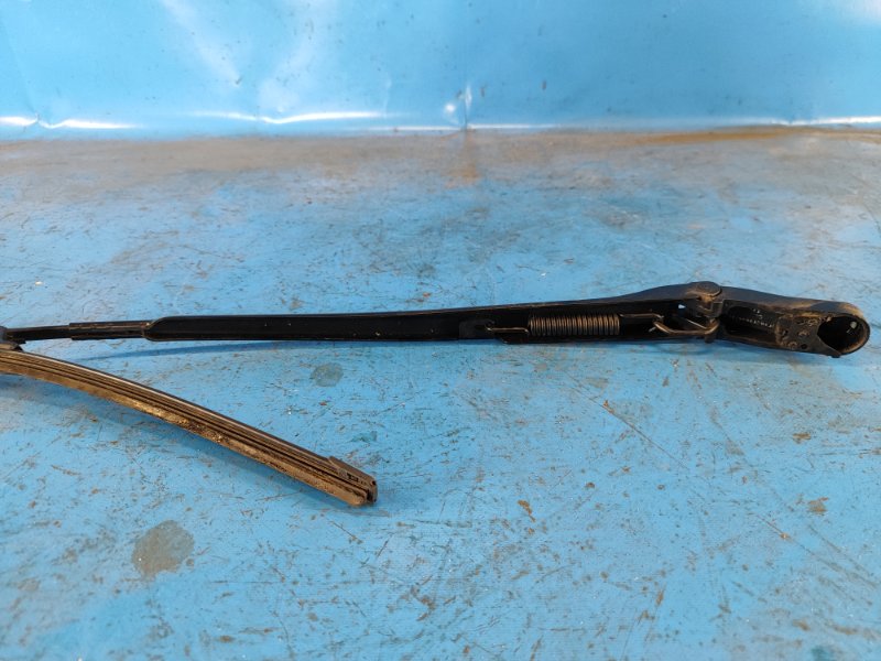 Поводок стеклоочистителя передний правый EXPEDITION 17- 2018 T35PDTD