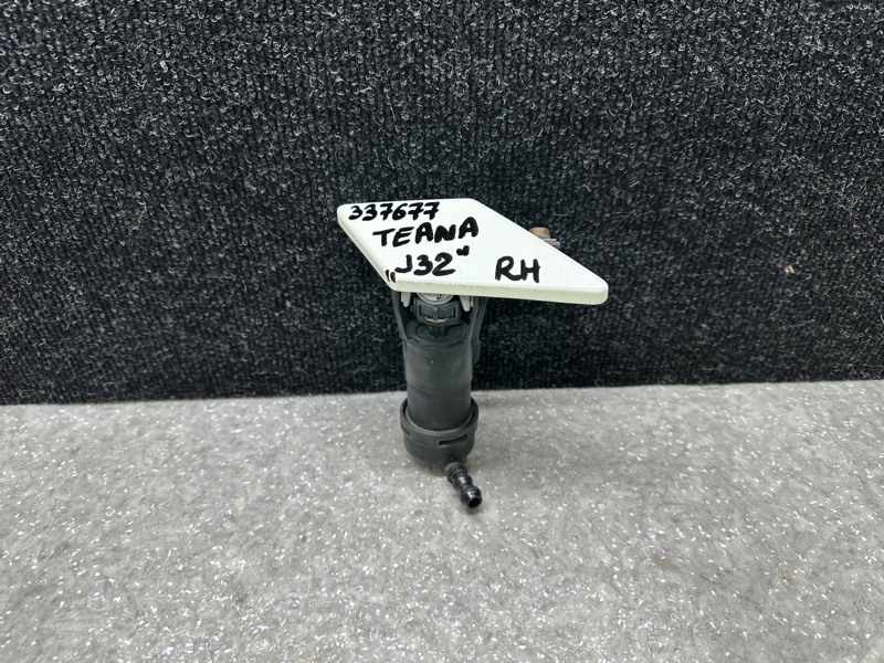 Форсунка омывателя фар правая NISSAN TEANA J32 08-14 28641-JN00A Б/У