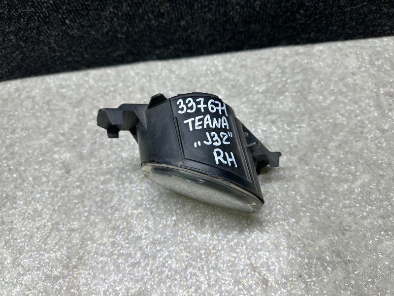 Противотуманная фара правая TEANA J32 08-14