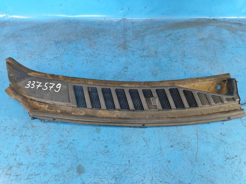 Пластик под лобовое стекло / Жабо EXPEDITION 17- 2018 T35PDTD