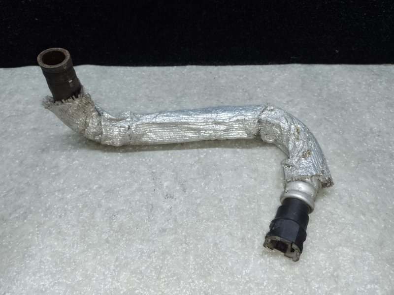 Патрубок радиатора печки H3 05-10 2006 L52 3.5 L