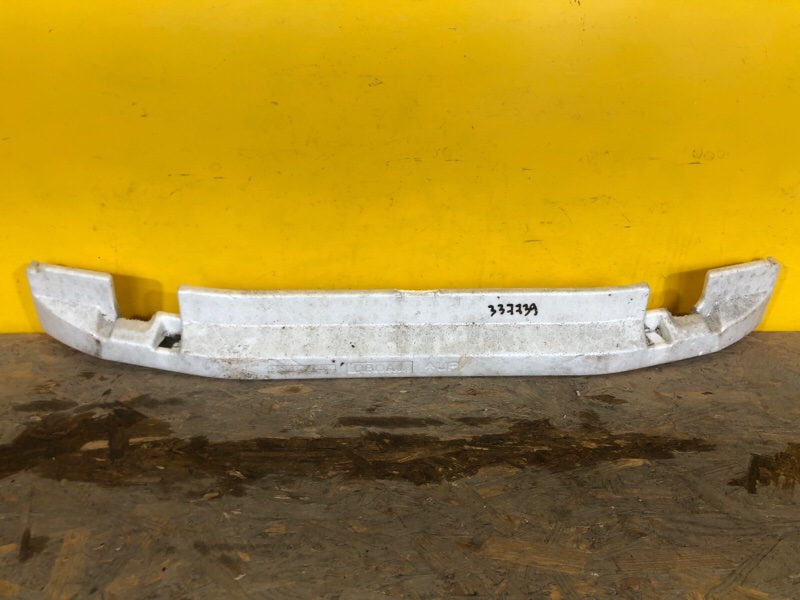 Наполнитель бампера передний LEXUS CT200 17- 52611-76030 Б/У
