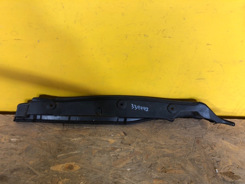 Пыльник крыла передний левый LEXUS CT200 17- 53828-76010 Б/У