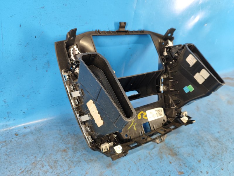 Накладка торпедо под магнитолу FOCUS 10-18 2015 2.0 C20HDEX