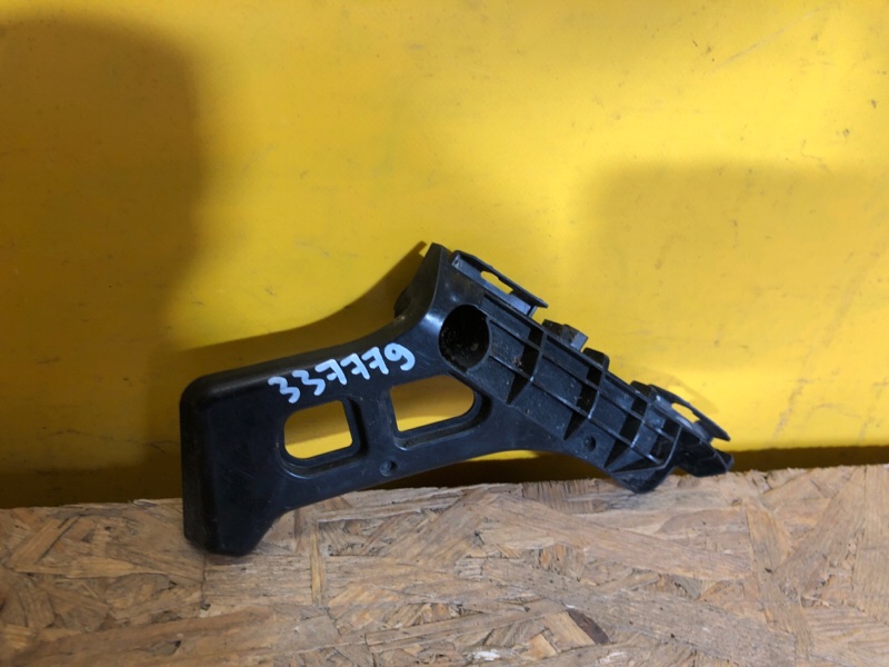 Кронштейн переднего бампера левый LEXUS CT200 17- 52116-76010 Б/У