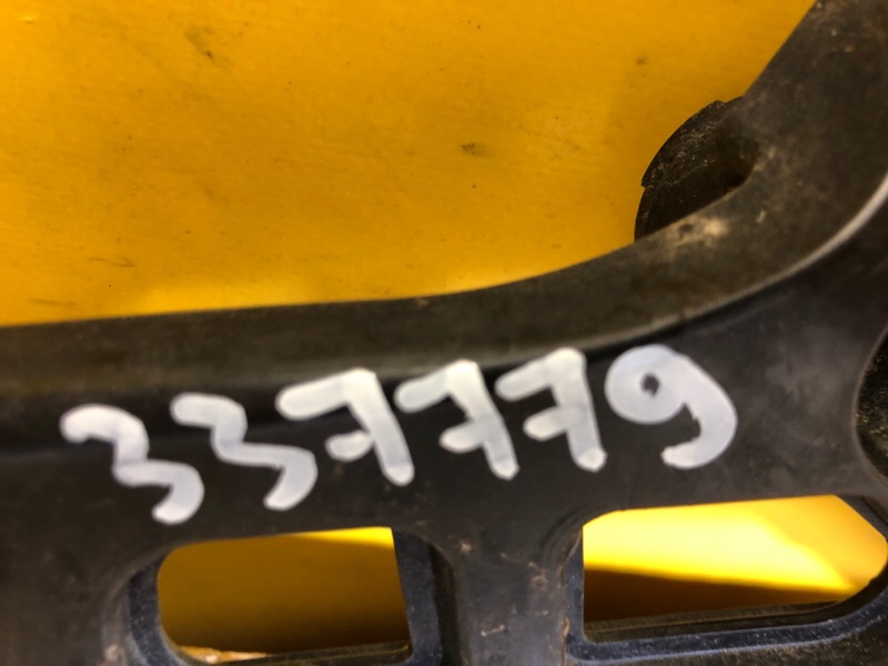 Кронштейн переднего бампера левый CT200 17-