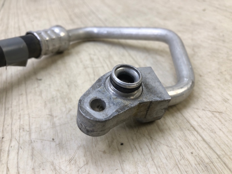 Трубка кондиционера RAV4 13-19 2017 ZSA42 2.0 3ZRFE