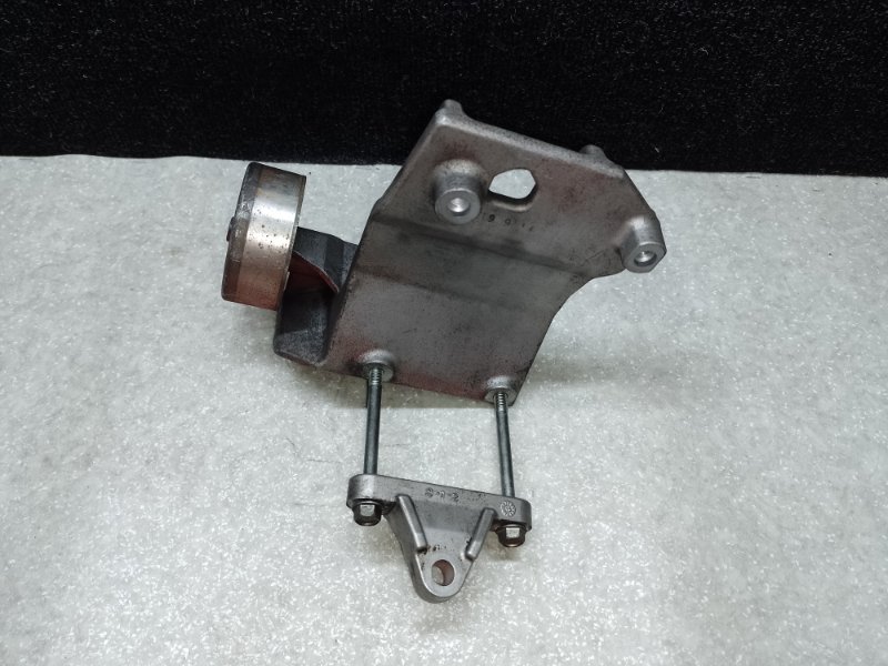 Кронштейн компрессора кондиционера SUBARU TRIBECA B10 07-13 23950AA070 Б/У