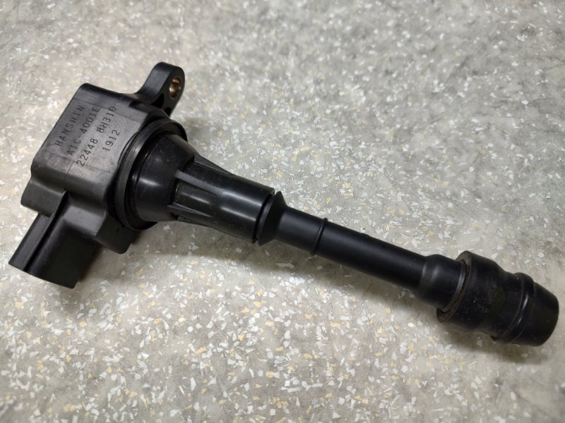 Запчасть катушка зажигания NISSAN X-TRAIL T30 01-07 2.5 QR25DE 22448-8H310 Б/У Катушка зажигания NISSAN X-TRAIL T30 01-07 2.5 QR25DE 22448-8H310 Б/У