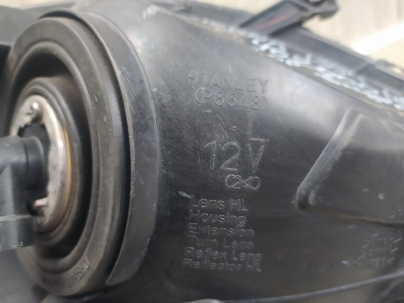 Фара передняя левая SIENNA 11-16 2013 GSL30 3.5 2GR-FE Фара передняя левая SIENNA 11-16 2013 GSL30 3.5 2GR-FE