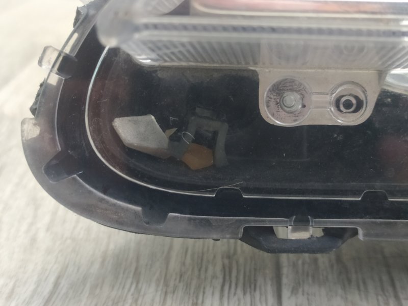 Фара передняя левая SIENNA 11-16 2013 GSL30 3.5 2GR-FE Фара передняя левая SIENNA 11-16 2013 GSL30 3.5 2GR-FE