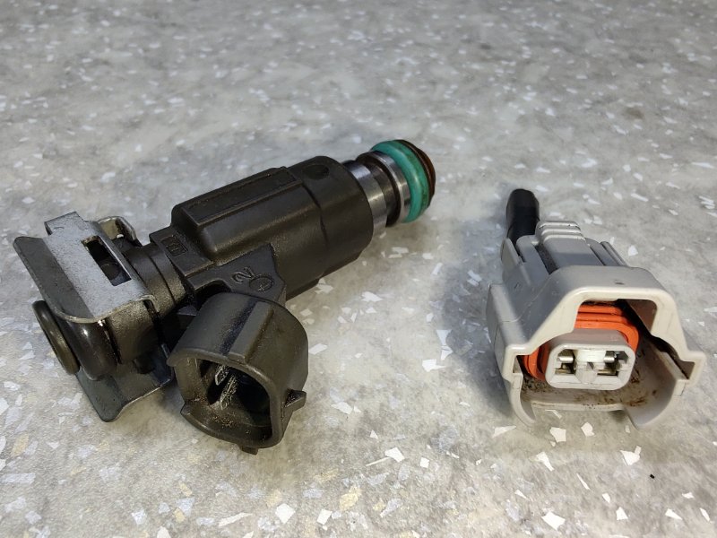 Форсунка топливная X-TRAIL T30 01-07 2.5 QR25DE Форсунка топливная X-TRAIL T30 01-07 2.5 QR25DE