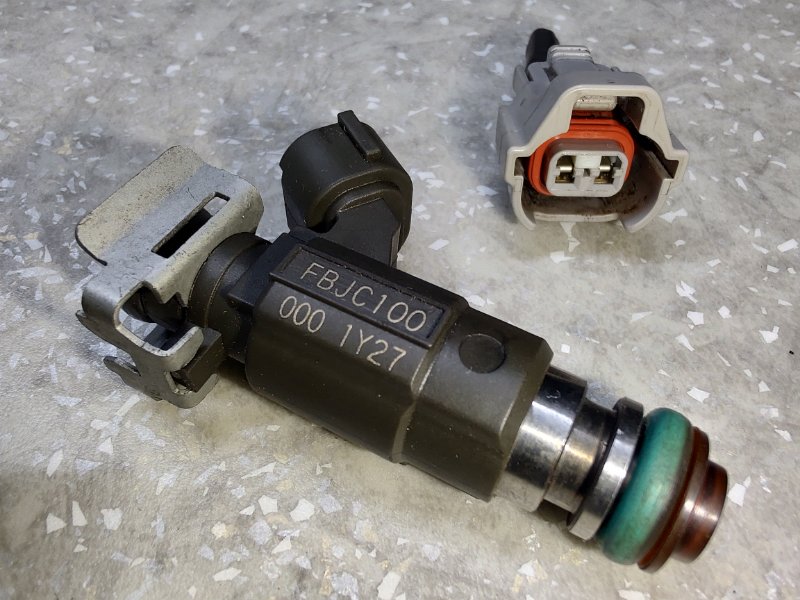 Форсунка топливная X-TRAIL T30 01-07 2.5 QR25DE Форсунка топливная X-TRAIL T30 01-07 2.5 QR25DE