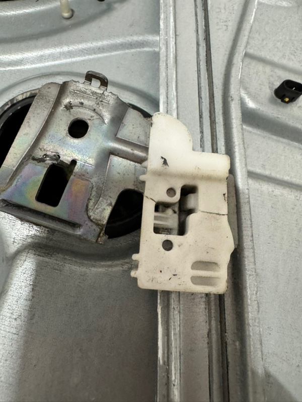 Стеклоподъемник передний правый ELANTRA HD 06-11 2008 Седан 2.0 G4GC