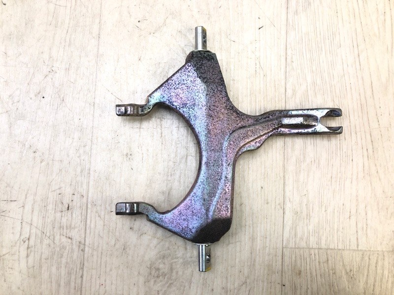 Вилка сцепления NIRO 16- 2017 1.6 G4LE Вилка сцепления NIRO 16- 2017 1.6 G4LE