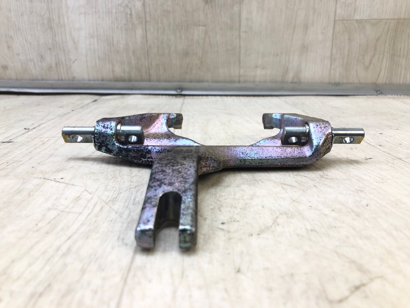 Вилка сцепления NIRO 16- 2017 1.6 G4LE Вилка сцепления NIRO 16- 2017 1.6 G4LE