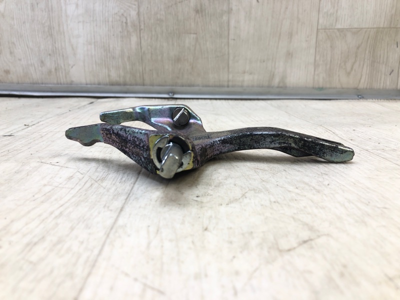 Вилка сцепления NIRO 16- 2017 1.6 G4LE Вилка сцепления NIRO 16- 2017 1.6 G4LE