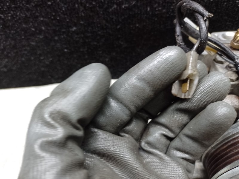 Компрессор кондиционера TOYOTA COROLLA E90 87-91 Компрессор кондиционера TOYOTA COROLLA E90 87-91