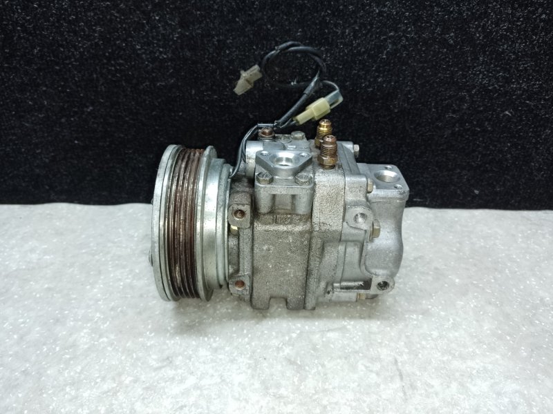 Компрессор кондиционера COROLLA E90 87-91 Компрессор кондиционера COROLLA E90 87-91