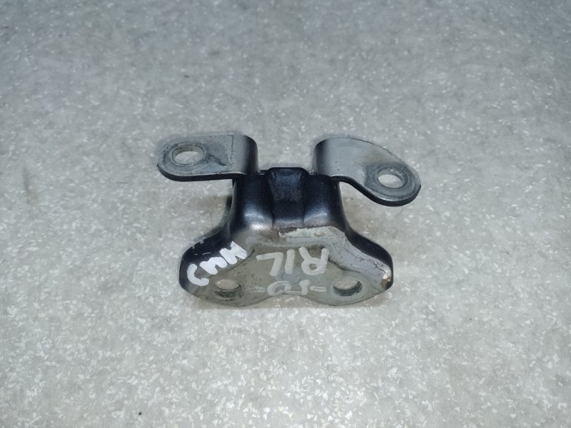 Петля двери верхняя задняя левая TOYOTA CAMRY 50 12-15 68760-06010 Б/У