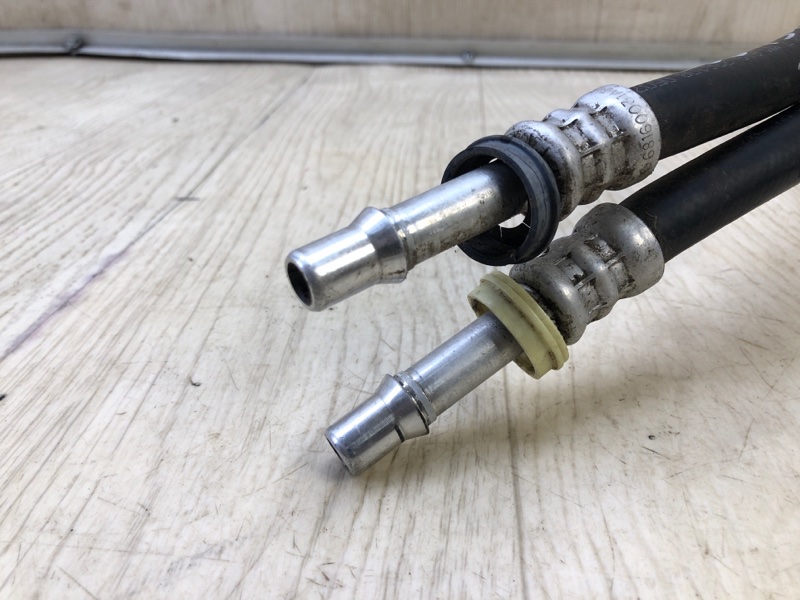 Трубка акпп 200 14-16 2015 UF 2.4 ED6