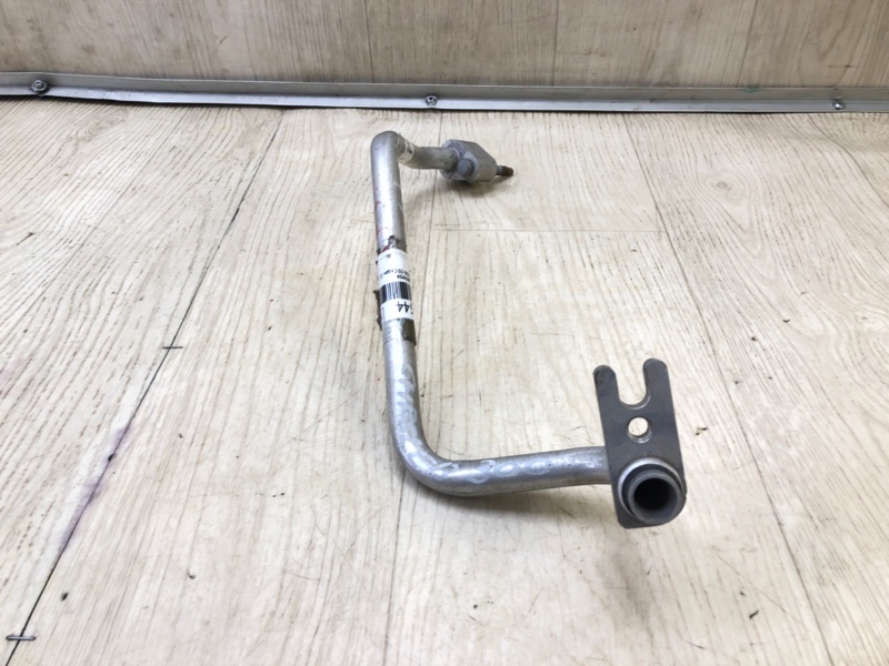 Трубка кондиционера 300 04-10 2008 Седан 3.5 EGG Трубка кондиционера 300 04-10 2008 Седан 3.5 EGG