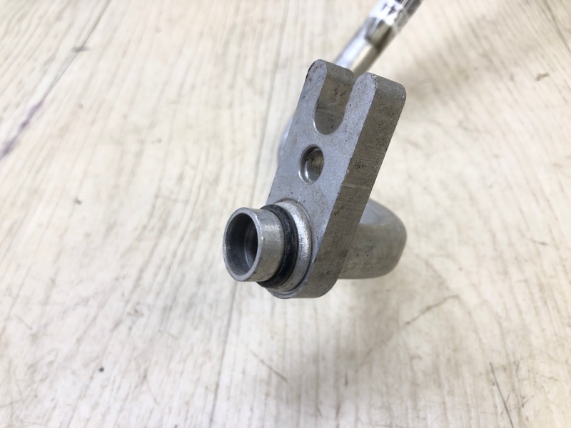 Трубка кондиционера 300 04-10 2008 Седан 3.5 EGG Трубка кондиционера 300 04-10 2008 Седан 3.5 EGG